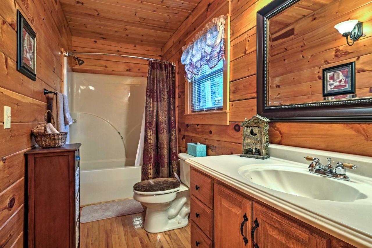فيلا Pigeon Forge Cabin With Hot Tub, Grill And Pool Table! سيفيرفيل المظهر الخارجي الصورة